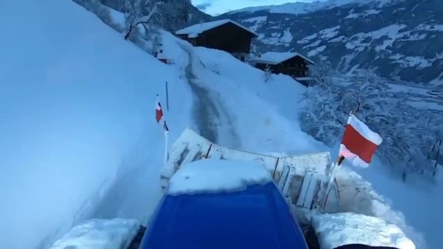 Уборка снега в австрийских Альпах!