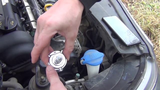 Замена Лампы Ближнего и Дальнего Света на Hyundai Solaris: Пошаговая Инструкция