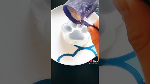 Like_7410812847409260475.mp4