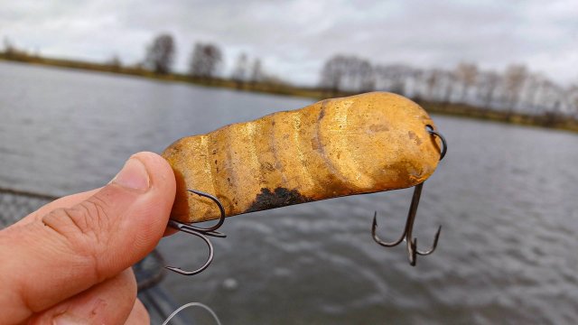 ДЕДОВСКАЯ блесна из СССР, ПОКАЗАЛА КАК РЫБУ РАНЬШЕ ЛОВИЛА! Рыбалка на спиннинг в 2024