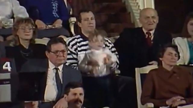 Роспрягайте, хлопцы, конэй". Кубанский казачий хор, солист Владимир Турченко