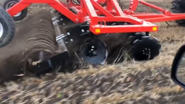 Видео от клиента Трактор Yto x1304 БДМ 4х2 Фроловский район Волгоградсккая область