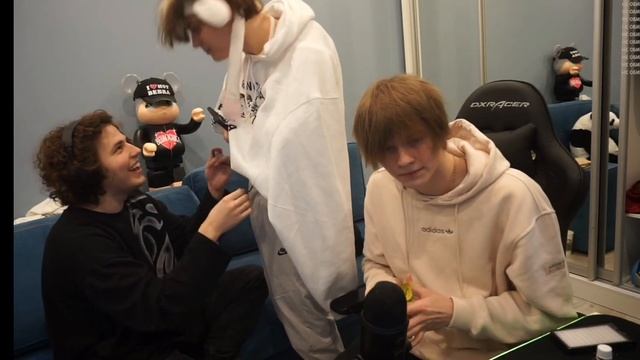 Стрим на Твиче Никоглая,Дипинса и Жожо ! Всем к просмотру 👐🏻 Nikoglai,Dipins,JoJoHF