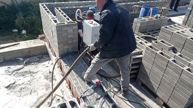 Заливка пенобетона в несъемную опалубку