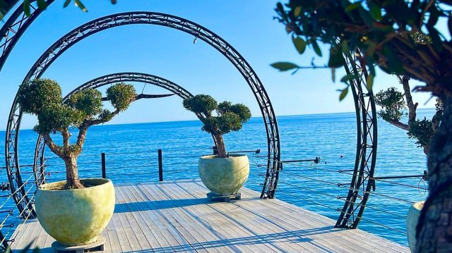 ЯЛТА новый пляж Sky Beach и пляж Ялта Интурист, чем удивили