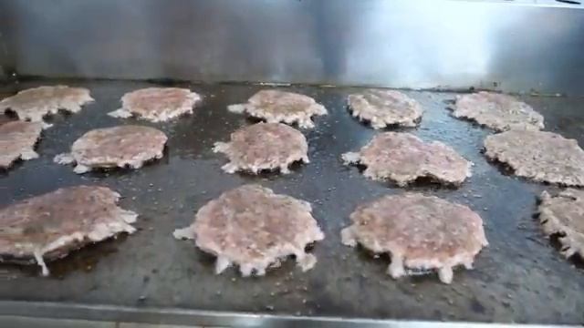 푸짐함 끝판왕! 역대급 토핑으로 하루 500개씩 팔리는 미친 퀄리티 미국식 수제버거 New York style cheeseburger korean street food