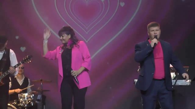 Люблю Дмитрий ГЛЭН и Элеонора ГЛЭН сл Элла Герасименко муз Дмитрий ГЛЭН Автор видео НРудакова