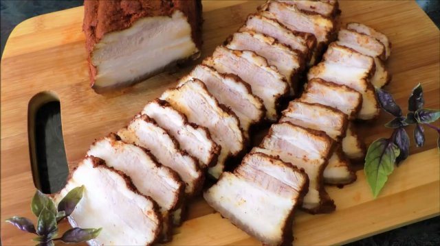 Грудинка (Сало) 10 минутка с копченой паприкой в тысячу раз вкуснее любой покупной колбасы.