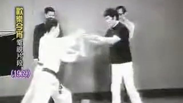 Легендарный удар брюса ли