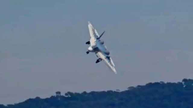 Су-57 в Китае. Крутой заход на посадку