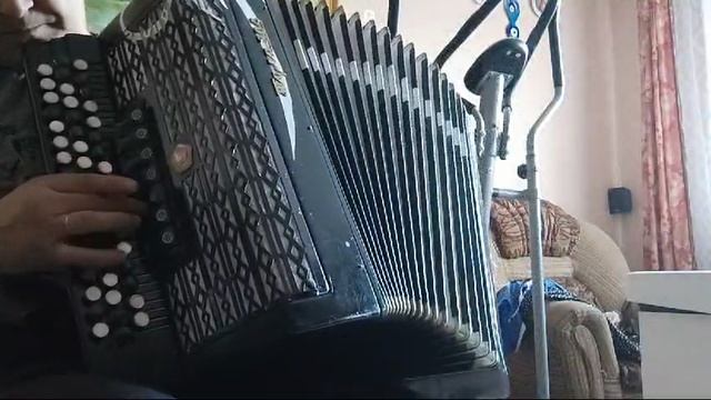 Баян