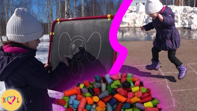 Настя рисует весь день На УЛИЦЕ и ДОМА / Играем в КЛАССИКИ VLOG для детей [4k UHD] 0+