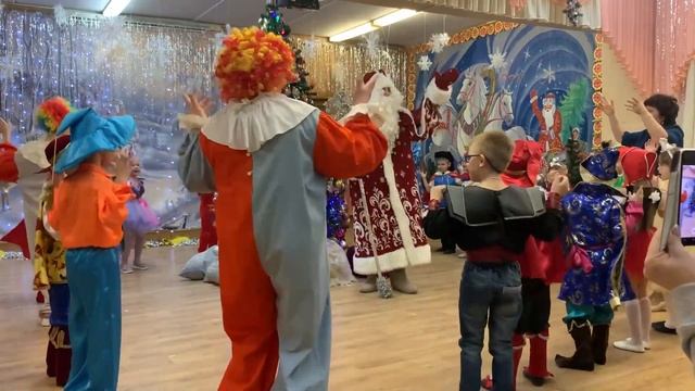 Хоровод с настоящим Дедом Морозом | Утренник "Три Деда Мороза | Подготовительная группа