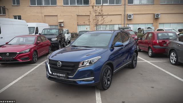 Dongfeng DFSK Glory 500 в красивом синем цвете