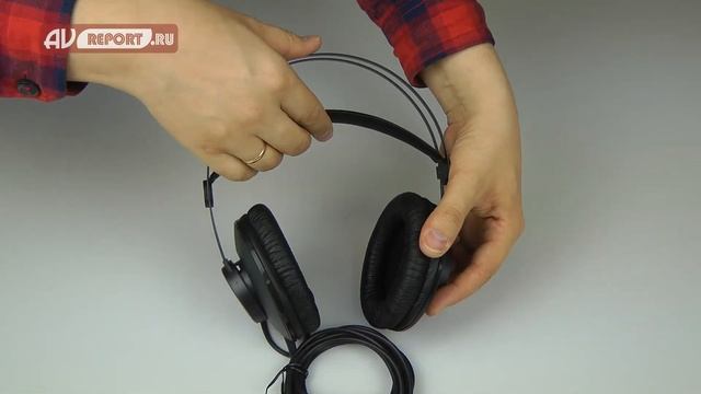Самые доступные профессиональные наушники AKG K52