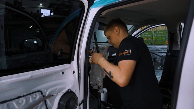 ЛУЧШАЯ ДОРАБОТКА В ПИКАП! Автоматическая крышка-роллета — установка на Great Wall Poer