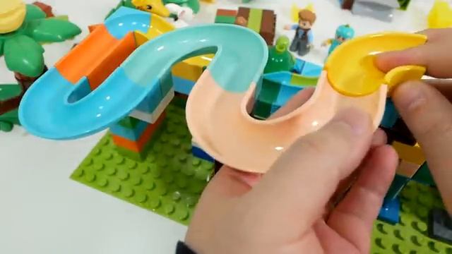 ВЕСЕЛЫЕ ГОРКИ! Лего блоки ☆ Конструктор Marble Run! ASMR - Вверх, вниз, влево и вправо! извилистый