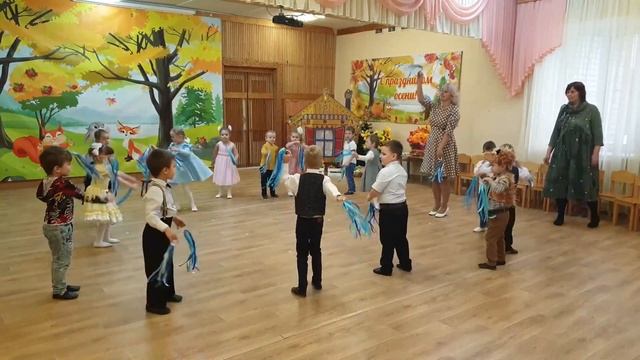 Танец ️️️с дождинками на осеннем утреннике в детском саду | Средняя группа детского сада