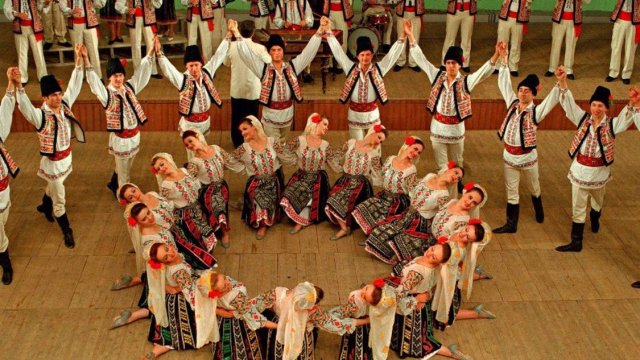 Музика популарэ молдовеняскэ🎺🎻🪗 "Хора мя Молдовеняска"🎼💓