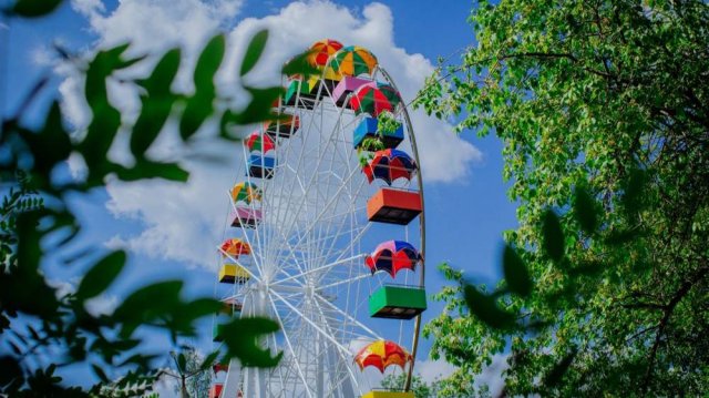 Колесо обозрения 🎡 Каменск-Уральский