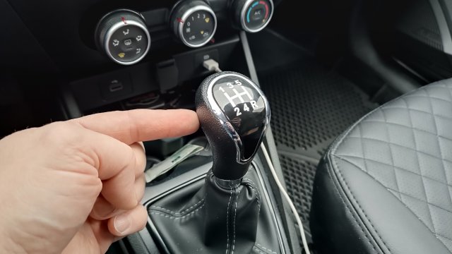 LADA Vesta ,,, не покупай такую ручку !!!Или.