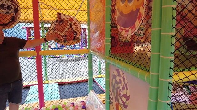 Мобильный лабиринт 8.2м. сухой аквапарк, игровой лабиринт на прицепе