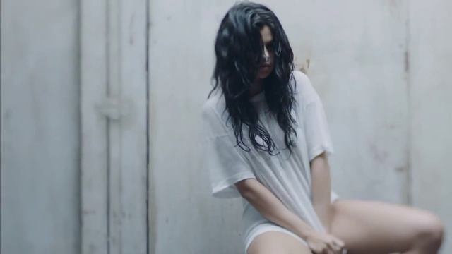 Selena Gomez -  клип Good For You