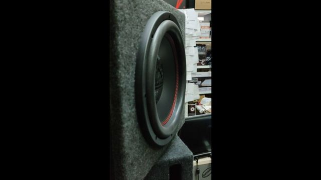 полноценный басовый комплект: aura fireball 12 + усилок + кабель обзор-включение