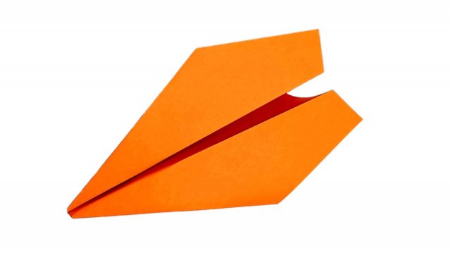 Как сделать бумажный самолётик который летает далеко и быстро