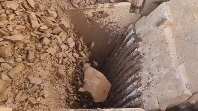 Строительство, очередное дробление щебёнки