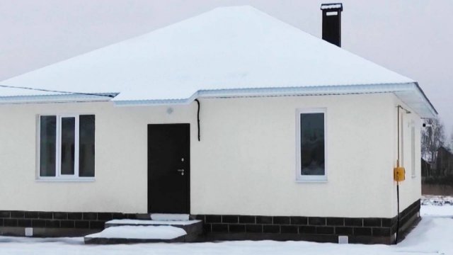 Врачам и учителям вручили ключи от новых домов в Башкортостане