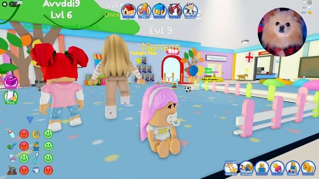 БРОСИЛИ В ДЕТСКОМ САДИКЕ РОБЛОКС ! УХАЖИВАЮ ЗА МЛАДШЕЙ СЕСТРОЙ ! Twilight Daycare