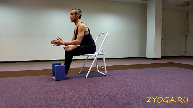 Подготовка к Эка Пада Галавасане (Летящий голубь) / Prep For Eka Pada Galavasana (Flying Pigeon)