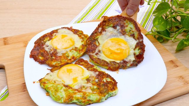 1 кабачок, 3 яйца, сыр. Такого вкусного завтрака из кабачков вы еще не ели.