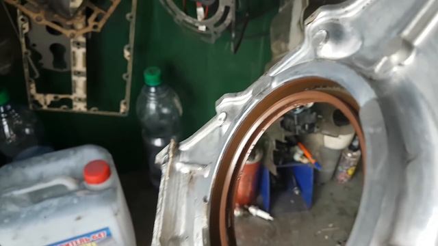 HONDA BF250A. Течёт масло с двигателя