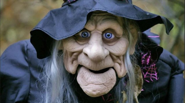 О СЕБЕ ЛЮБИМОЙ  ......................