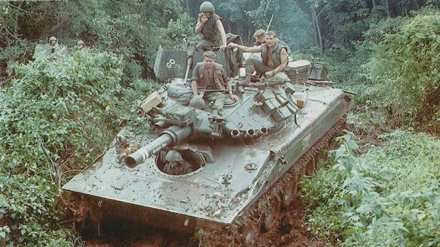 Худший танк войны во Вьетнаме M551 Sheridan