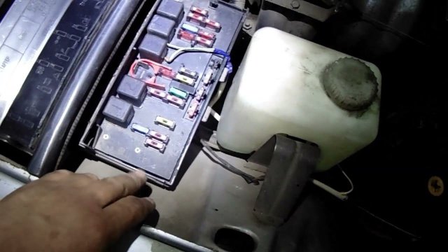 Погасли фары и перестали работать дворники на Ваз-2107