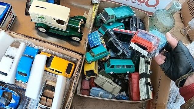 Модели СССР, предметы старины на барахолке. Поход на барахолку Санкт-Петербурга от 17.11.2018г.