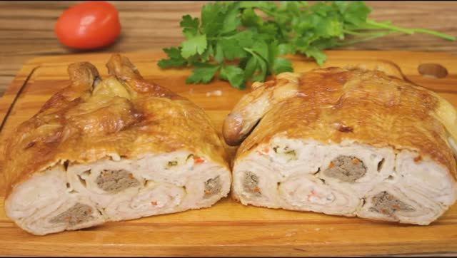 🎄НА НОВЫЙ ГОД! Курица на праздник! 🍗Рецепт фаршированной курочки!