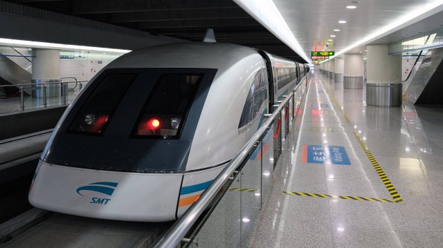 Скоростной поезд Маглев 🚄 Обучающее видео для детей