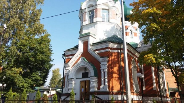 Церковь Евангелистов Баптистов Троицкая _ (Озерки)