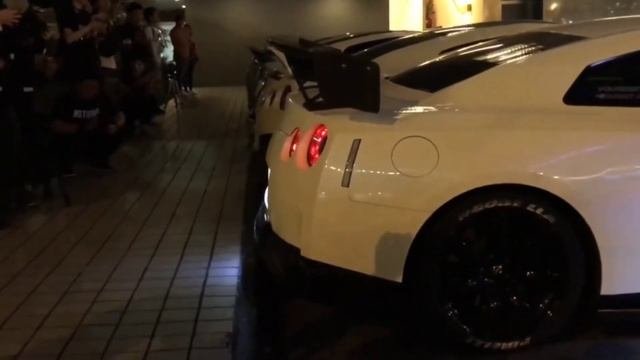 BEST NISSAN GTR R35 FLAME COMPILATION | Car Enthusiast On YouTube