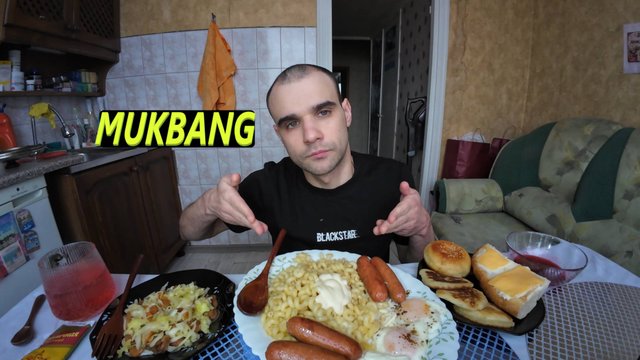 МУКБАНГ СОСИСКИ ЖАРЕНЫЕ / МАКАРОНЫ / ЯИЧНИЦА / БУТЕРБРОД / EATING MUKBANG ASMR АСМР