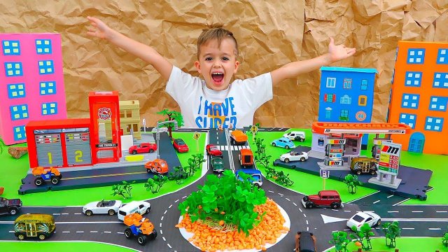 Влад и Ники. Дети СТРОЯТ ГОРОД и играют в МАШИНКИ! Видео для детей.