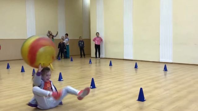 Прыжки на фитболах