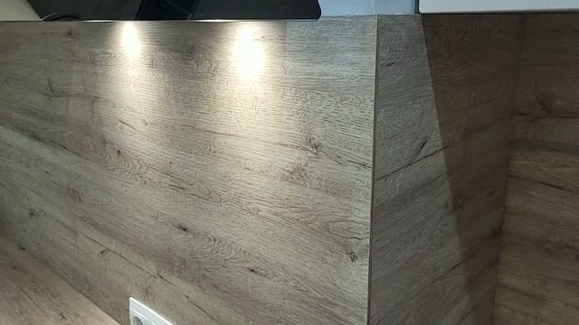 Интересная Z образная кухня