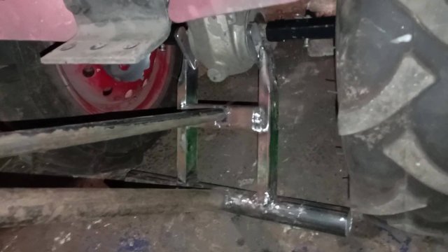 домкрат для мотоблока для смены колёс и фрез