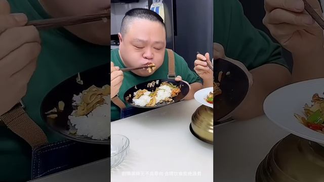 自私老公偷藏雞蛋被我發現,我悄悄給他拿走,烤雞我也自己吃不給他吃【胖嫂美食】