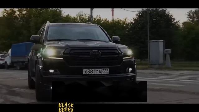 Bodiev – Крузак 200   Летит Крузак двухсотый позади крики босоты